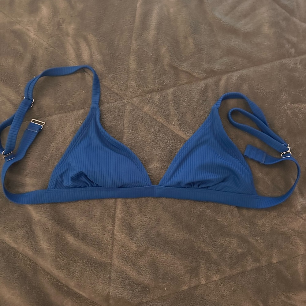 Blue target swim suit top. Size medium.